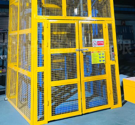 河津货梯可以安装在室外吗