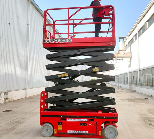 河津自行走移动式升降机